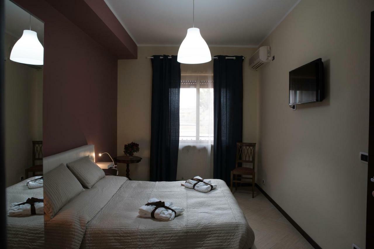 Il Centro Short Lets Valguarnera Caropepe Exterior foto